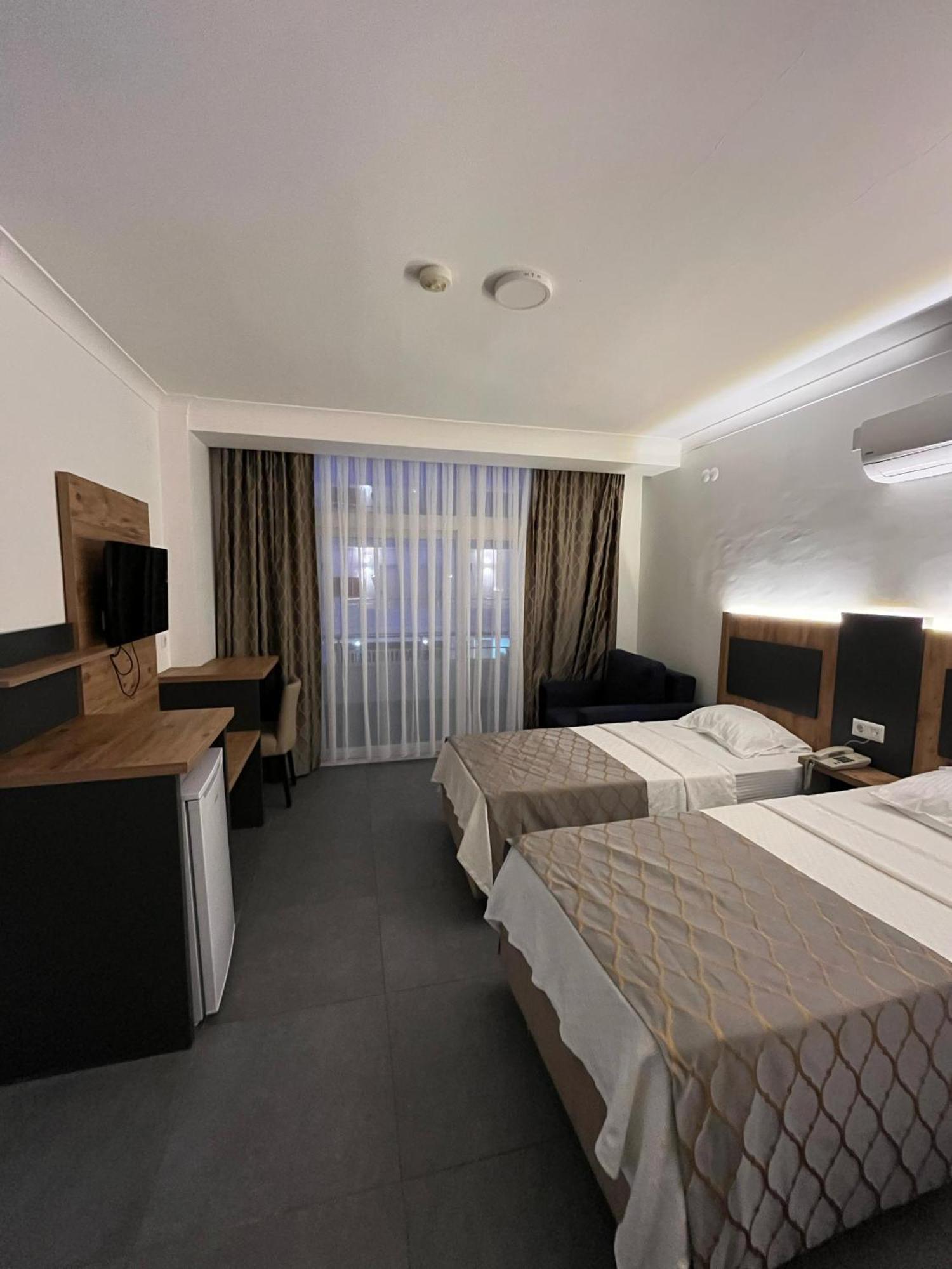 Club Efes Otel Silifke Esterno foto